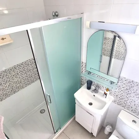 Apartmán Stylish - 2 Minutes From Kastella Larnaca