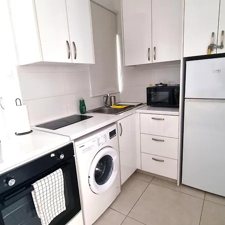 Stylish - 2 Minutes From Kastella *